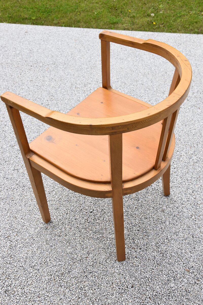 STYLOVÁ DŘEVENÁ SEDACÍ SOUPRAVA - 4