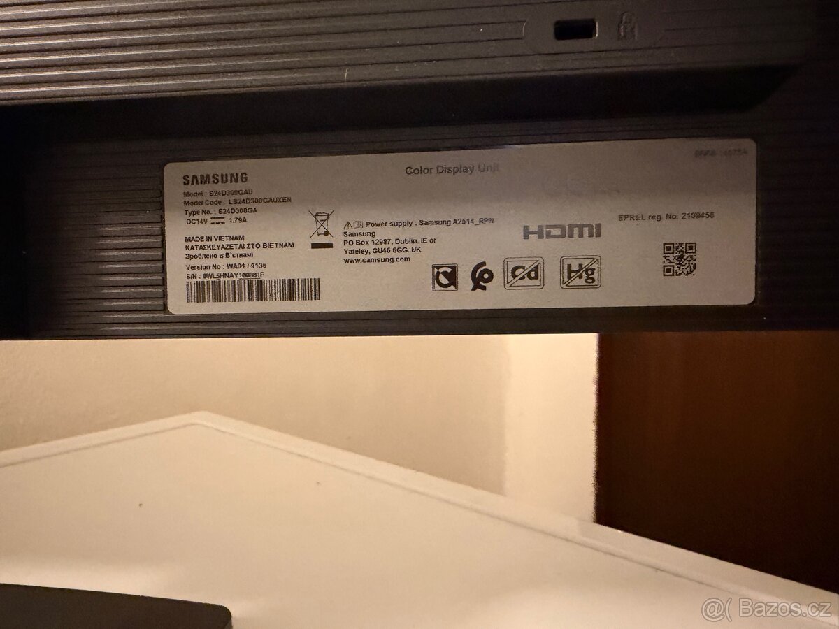 Samsung Monitor - 4