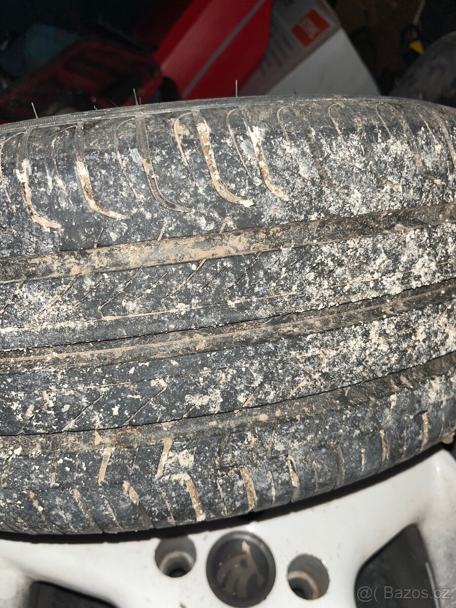 Kola Škoda pick up - 4