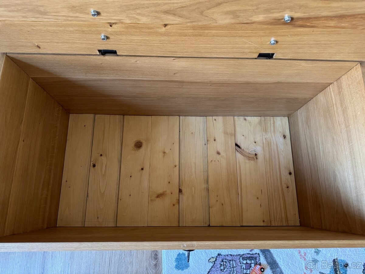 Velká dubová truhla - 4