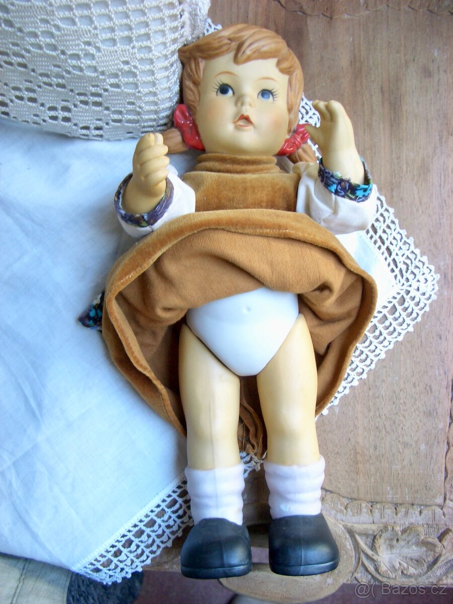 Porcelánová panenka 26 cm - 4