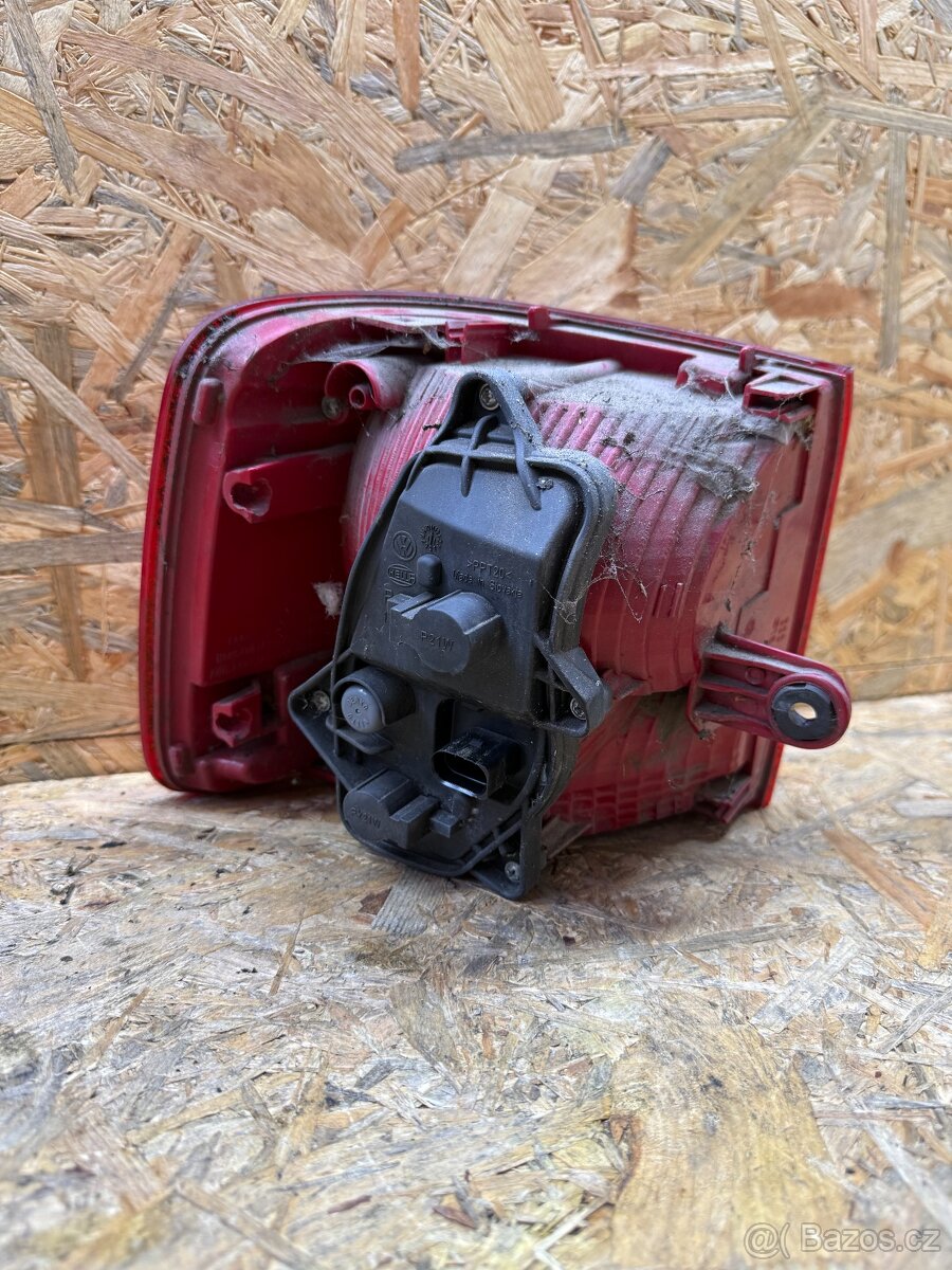 Prave zadni svetlo Vw Touran 1T3 2010-2015 - 4
