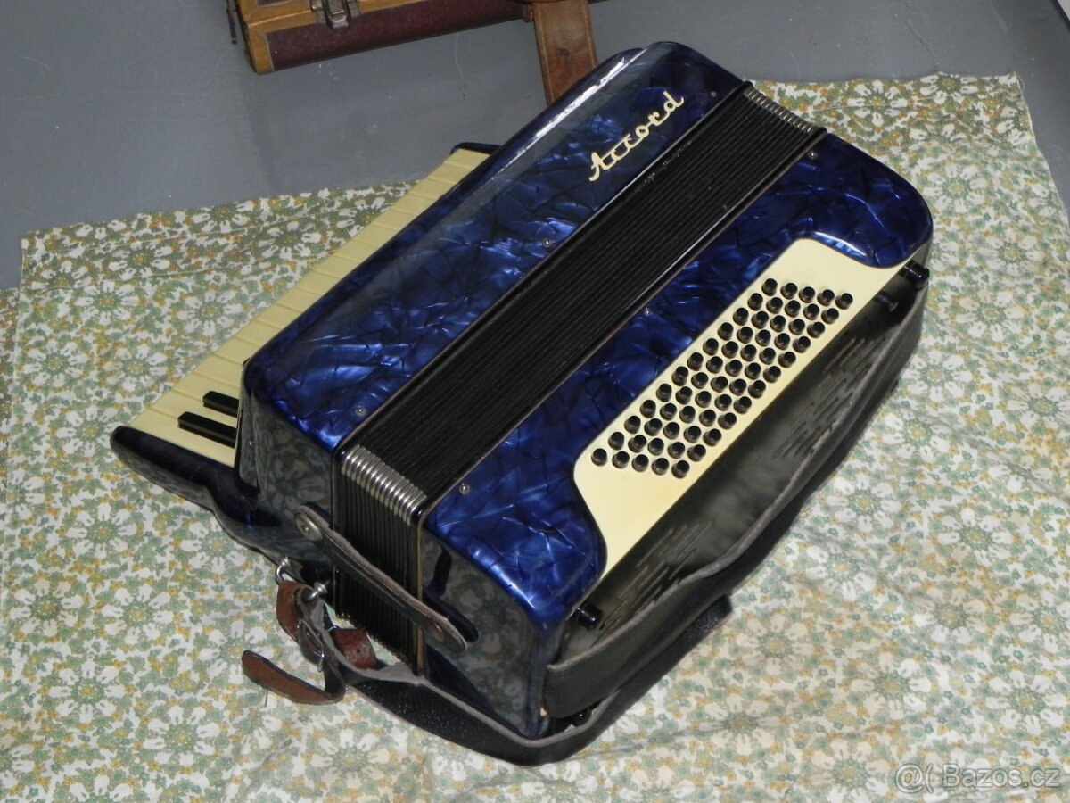 Stará harmonika accord - 4