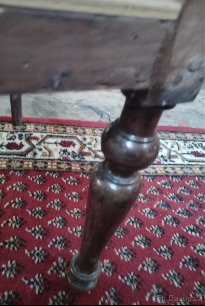 Dvě starožitné židle - 4