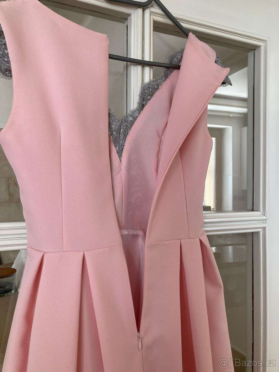 NOVÉ Světle růžové šaty s šedou krajkou vel.34-36 - 4