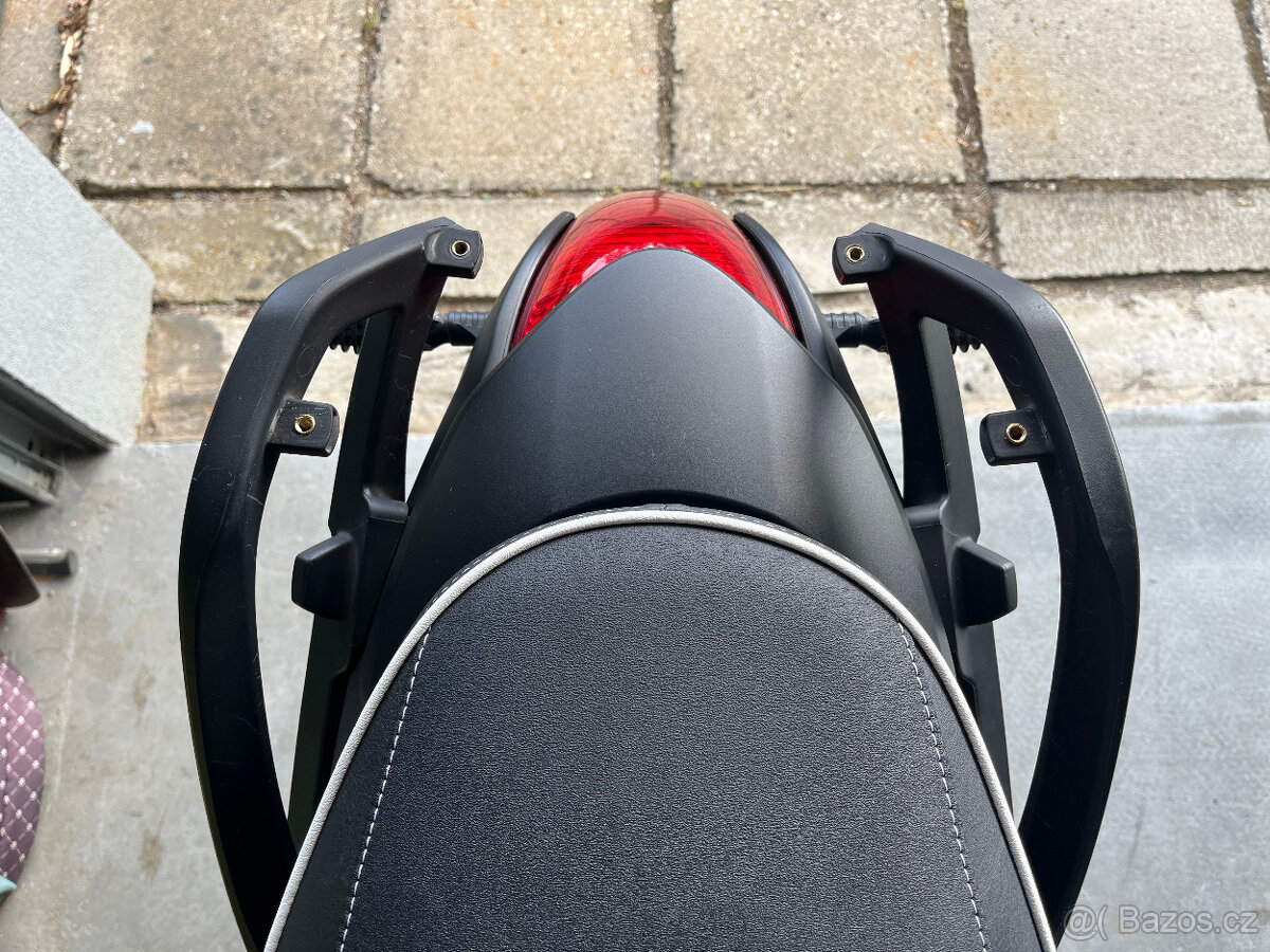 BMW R1200R - držák plotny - montáž na origo madla - 4