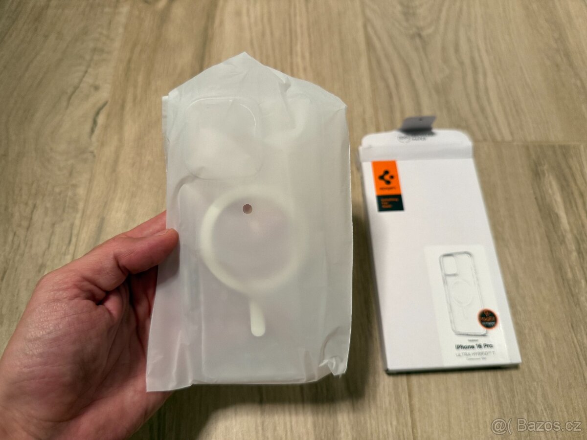 Spigen Ultra Hybrid T MagSafe White pro iPhone 16 Pro - 4