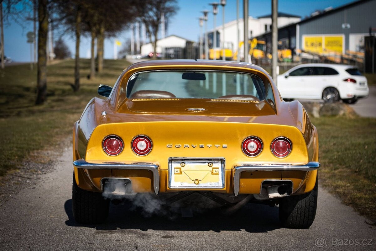 Chevrolet Corvette C3 Stingray z roku 1971 - 4