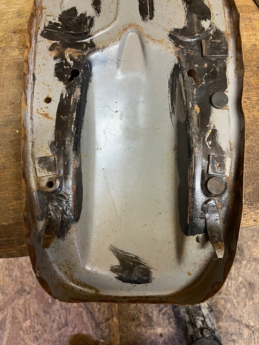 Plech sedla Jawa panel + molitan sedla - 4