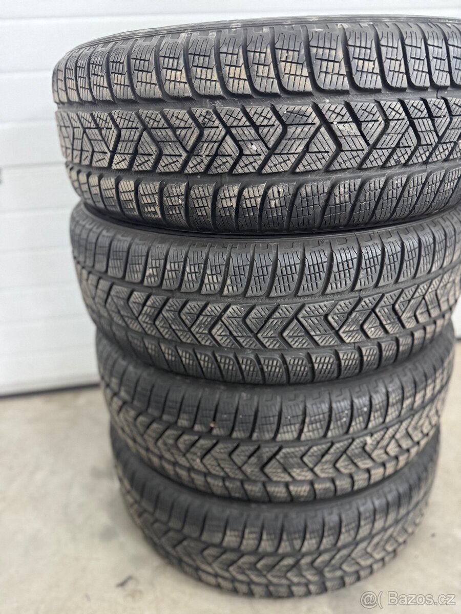 PNEUMATIKY 215/65/17 - 4