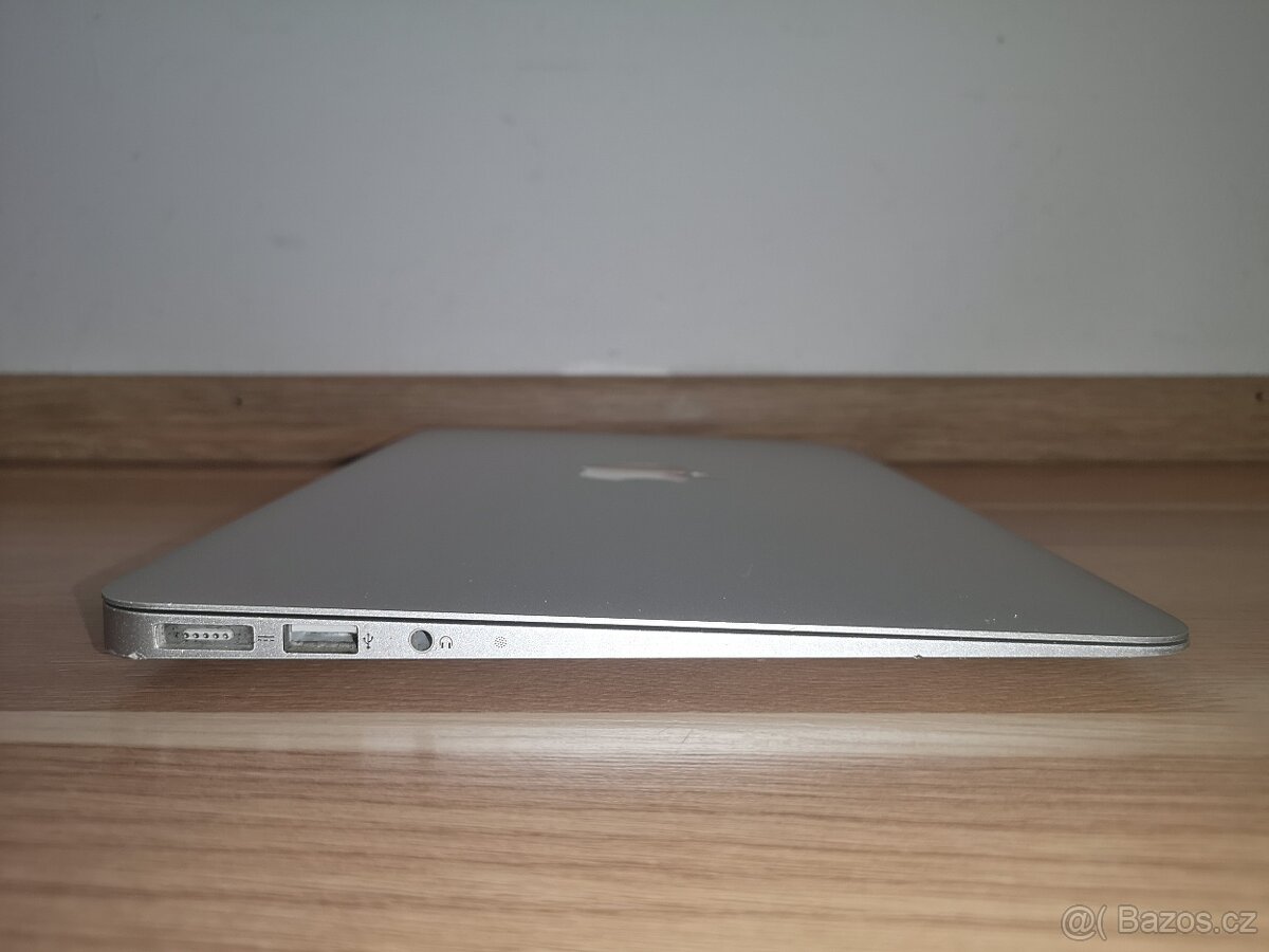 Apple MacBook Air Mid 2012 - 4