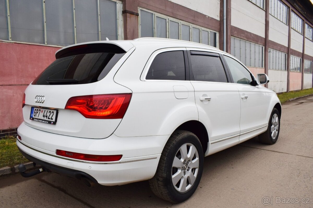 Audi Q7 3.0TDi 4X4/FACELIFT/TAŽNÉ/BOSE - 4
