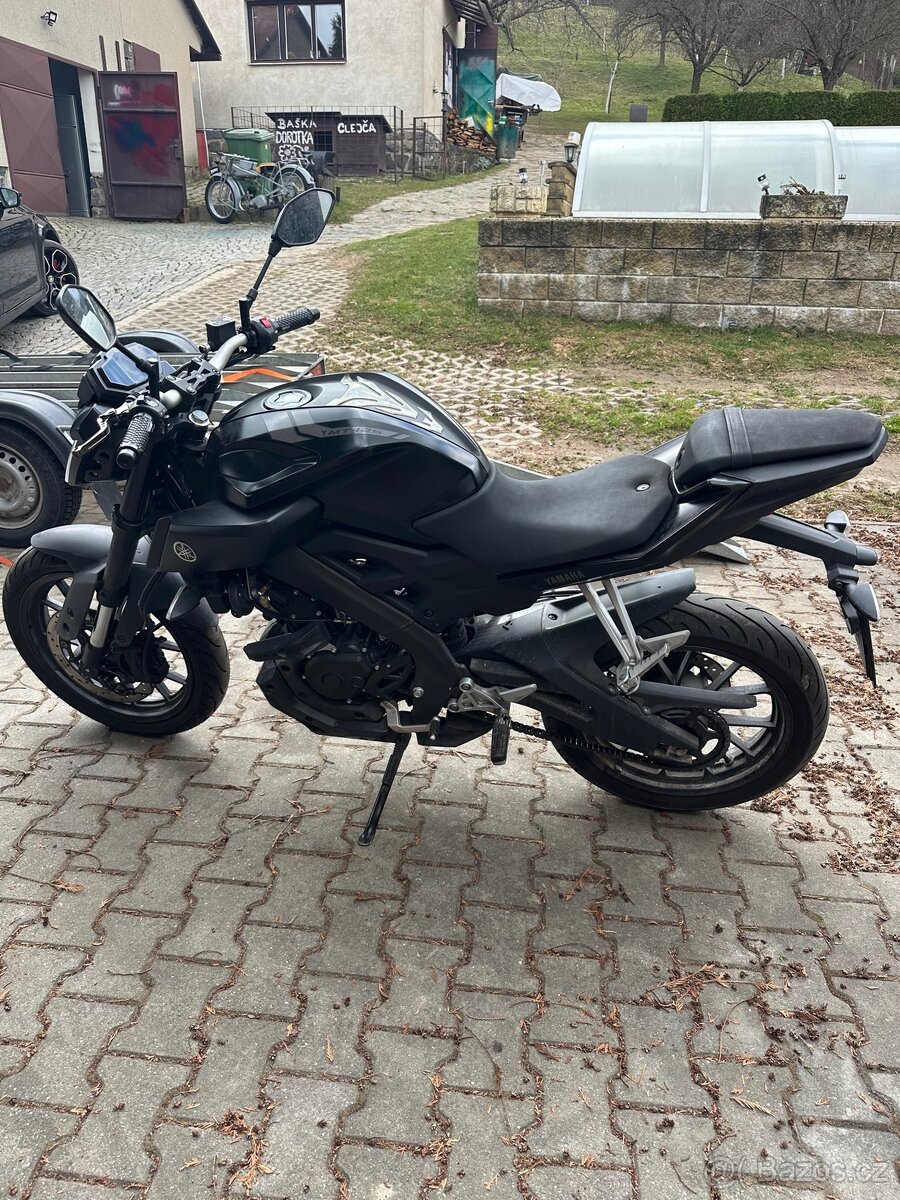 Yamaha mt 125 - 4