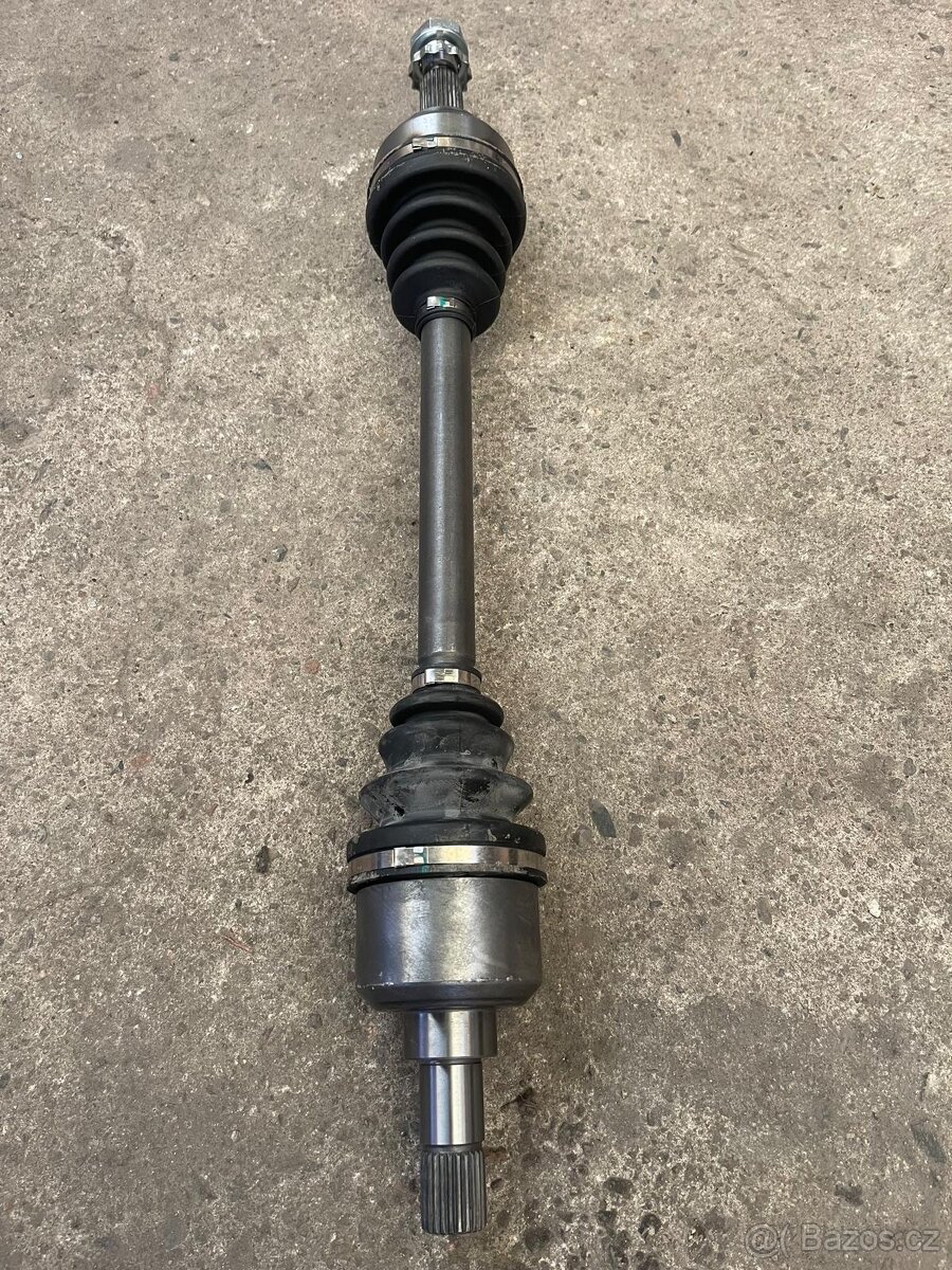 3272GG Levá poloosa - 4