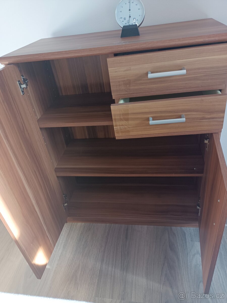 Komoda - ořech - 4