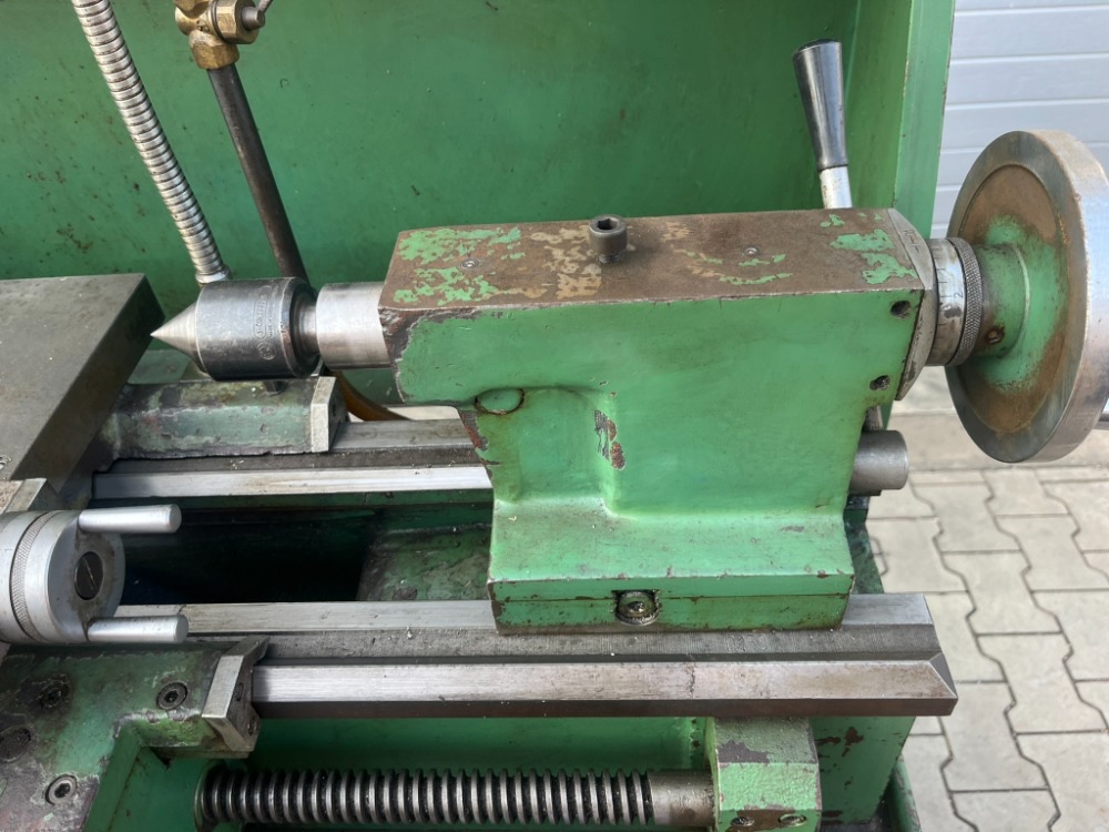 226. Soustruh C8C - 4