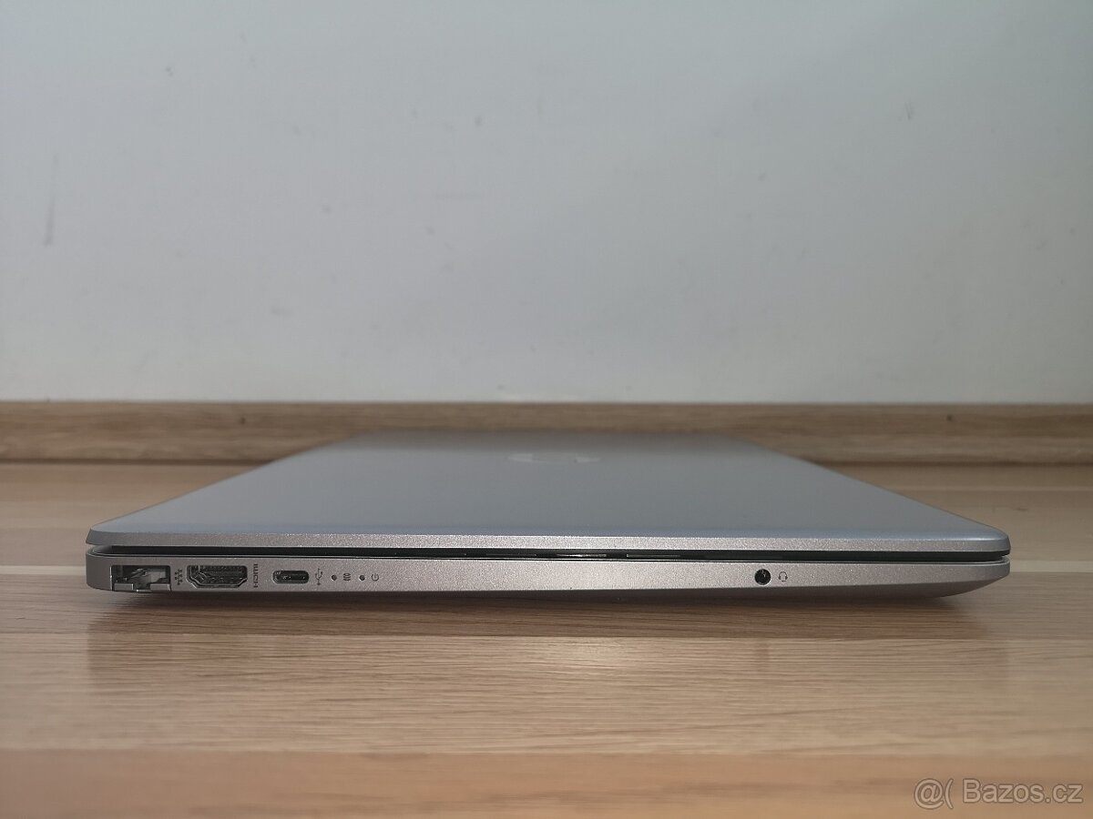 Čtyřjádrový notebook HP 250 G8 - 4