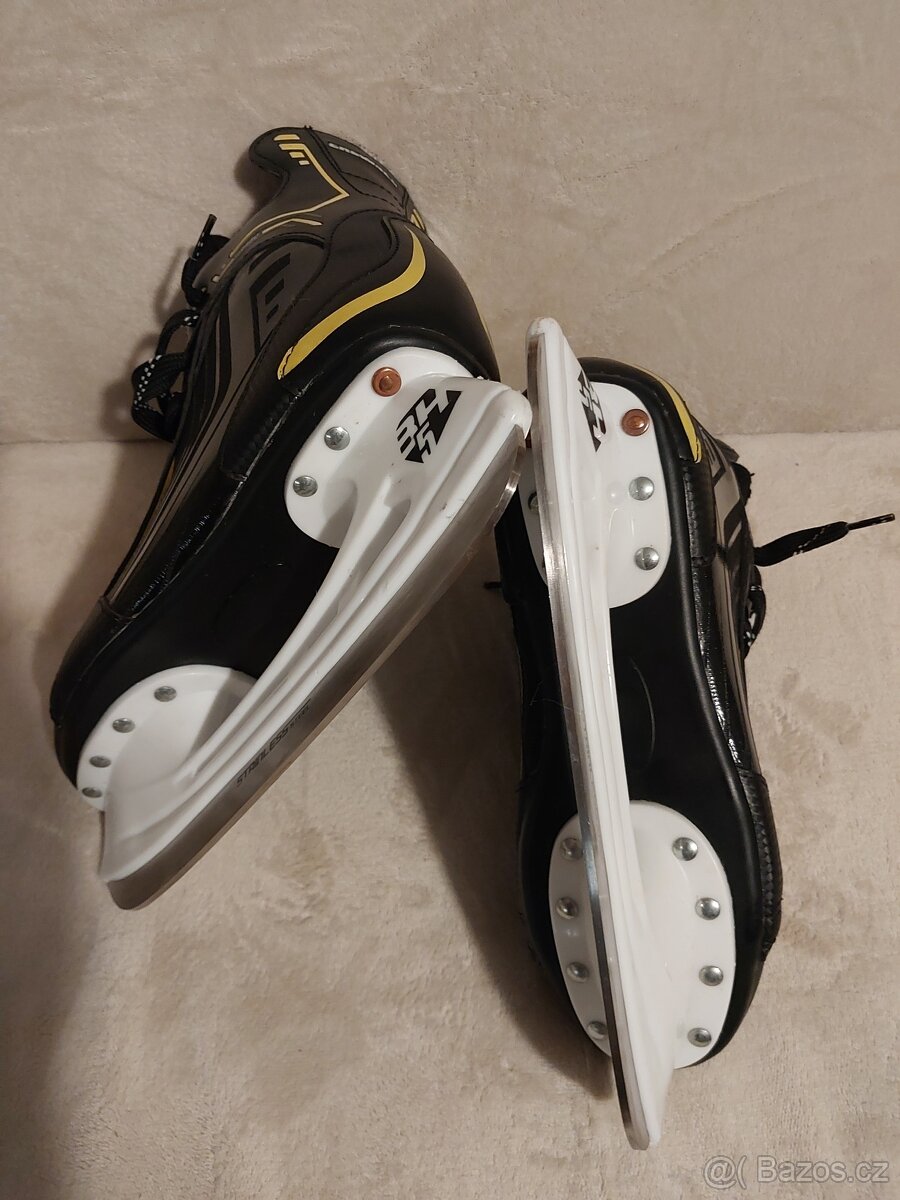 Chlapecké brusle CROWNED GR 550 vel. 39 - 4