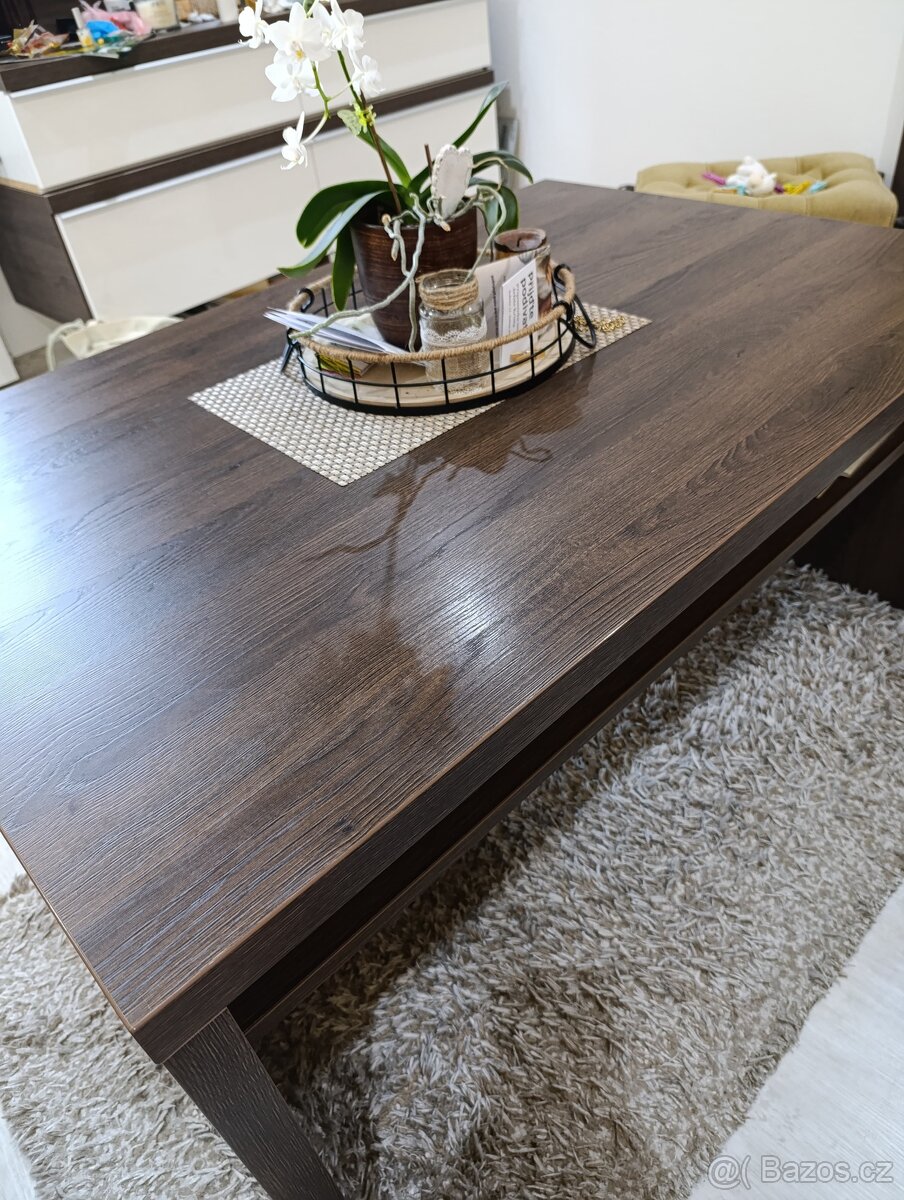 Kvalitní konferenční stůl s odkládací poličkou - 4