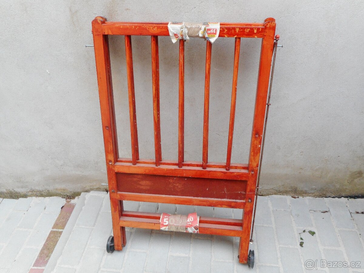 Dětská dřevěná postýlka - 4