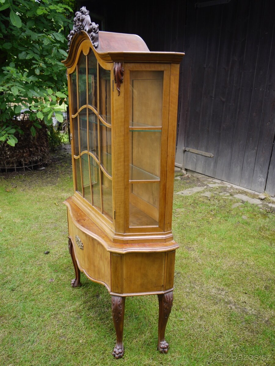 Historický nábytek z přelomu 19. a 20. stol. - 4