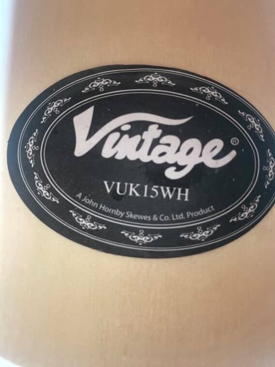 Bílé ukulele nové - 4