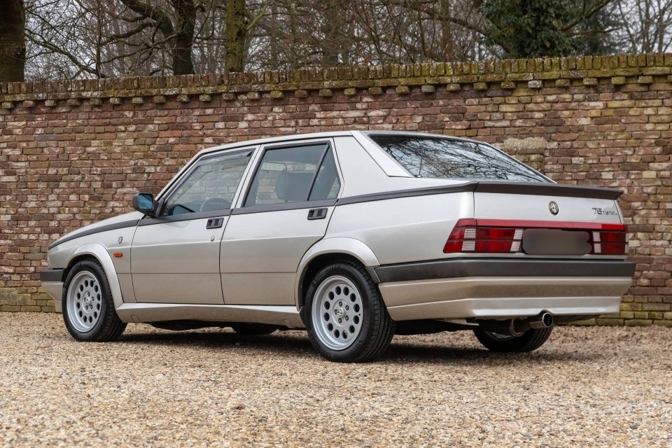 Alfa Romeo 75 2.0 Twin Spark 1988 - 4