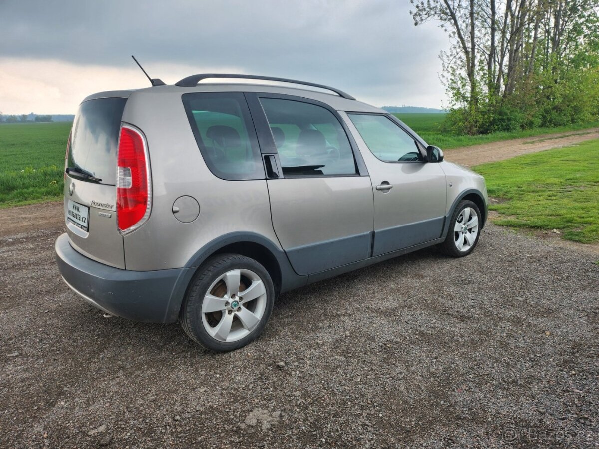 Škoda Roomster 1.2 TSI SCOUT - 4