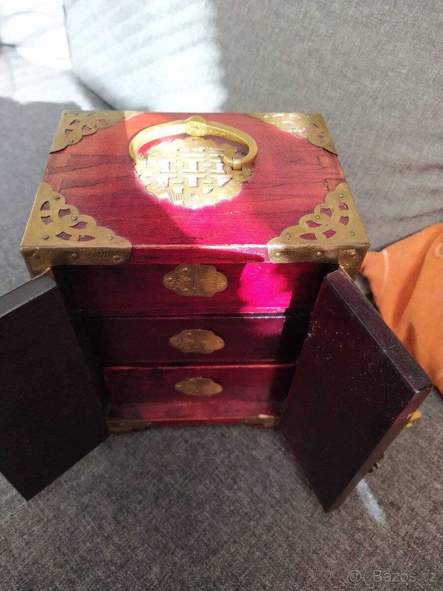 Mahagonová šperkovnice se slonovinou - 4