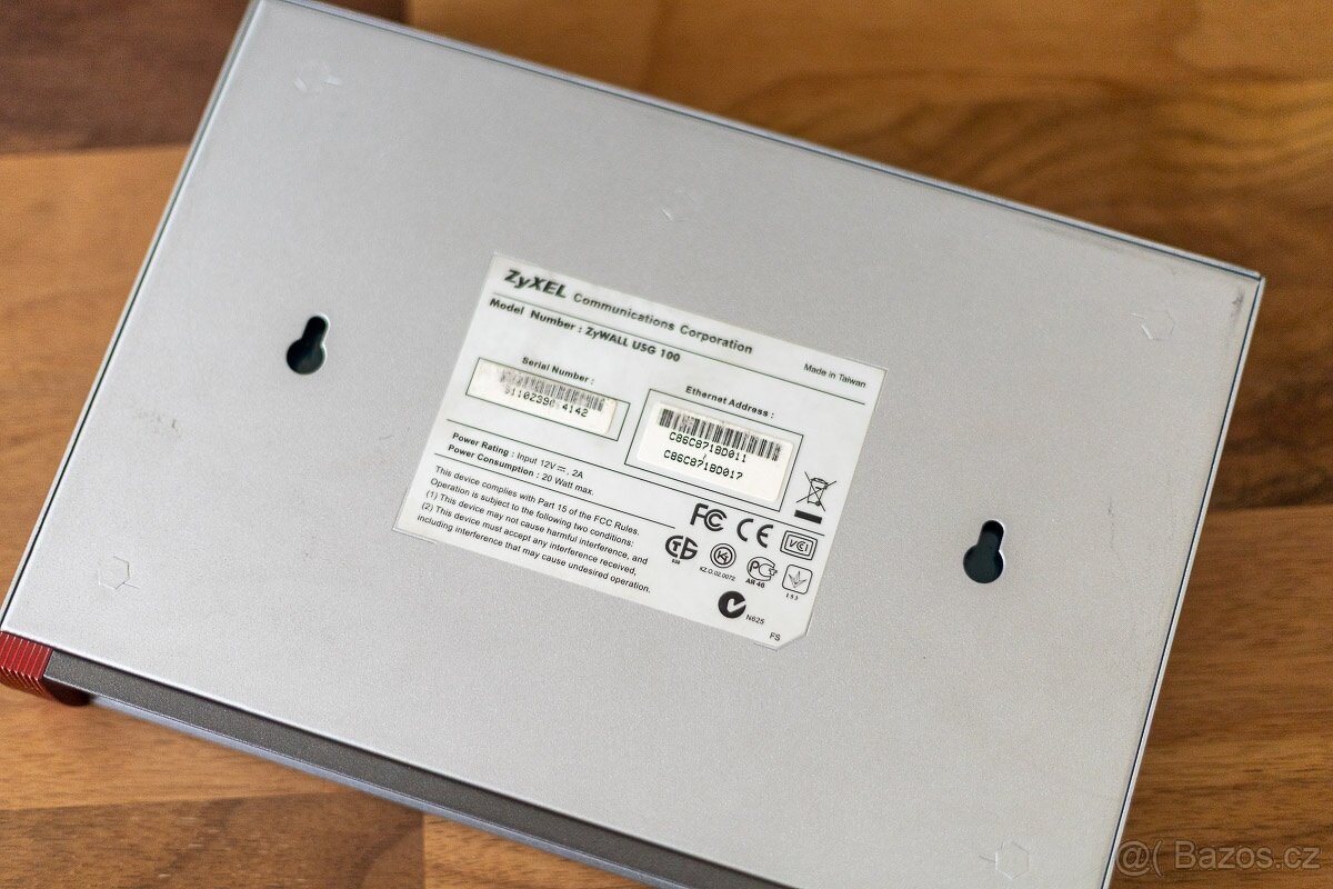 Router/firewall ZyXEL USG 100 (D011) - 4