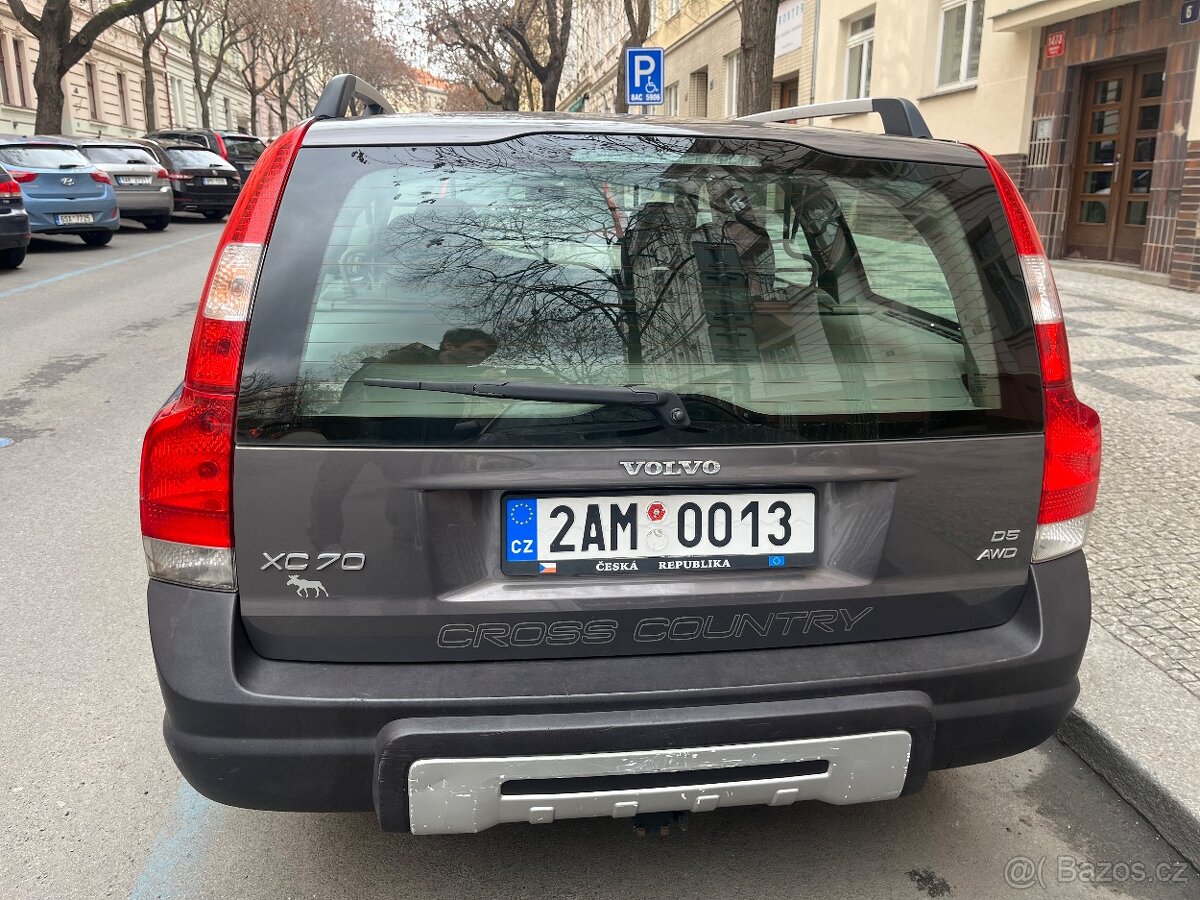 VOLVO XC70 - 4