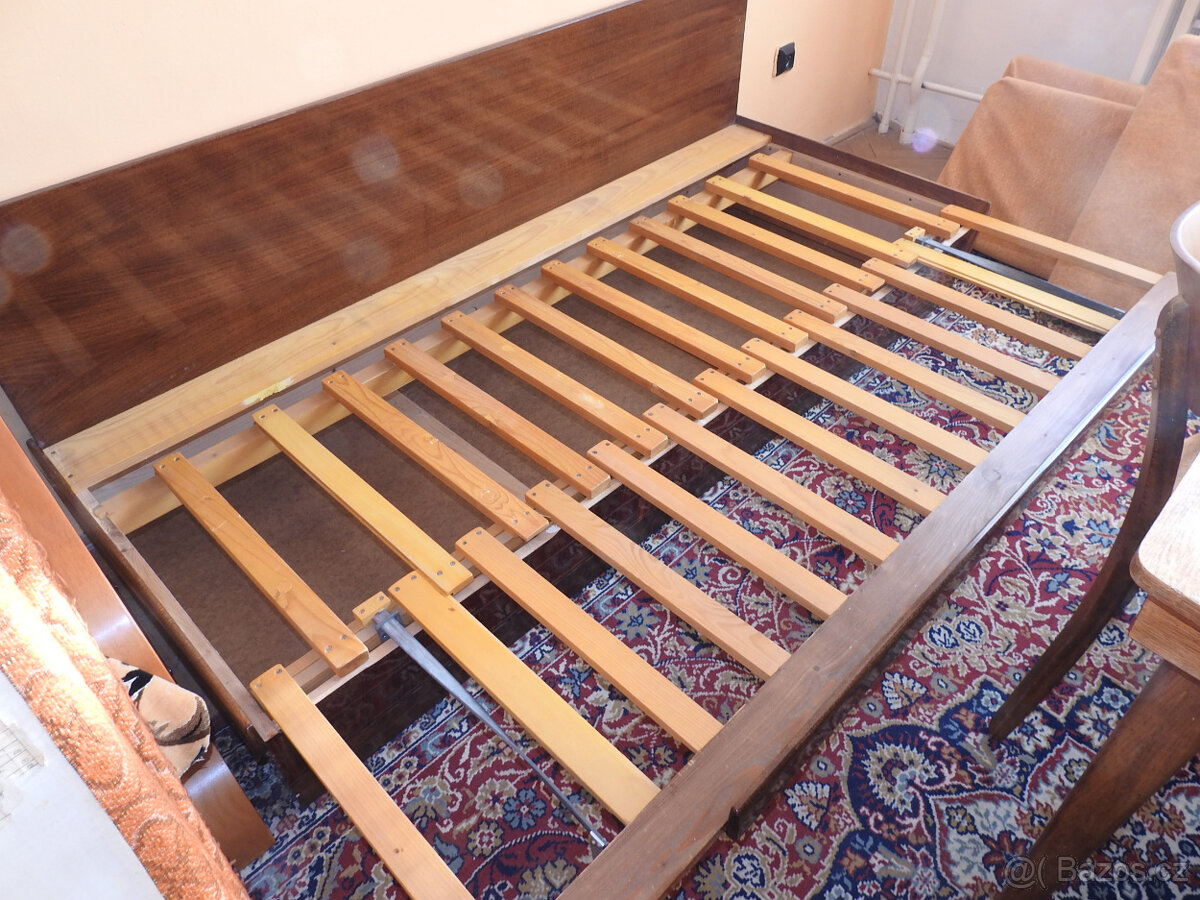 Rozkládací gauč - 4