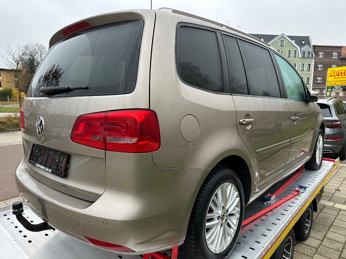 Volkswagen touran 1.2tsi benzín edice CUP model 2015 - 4