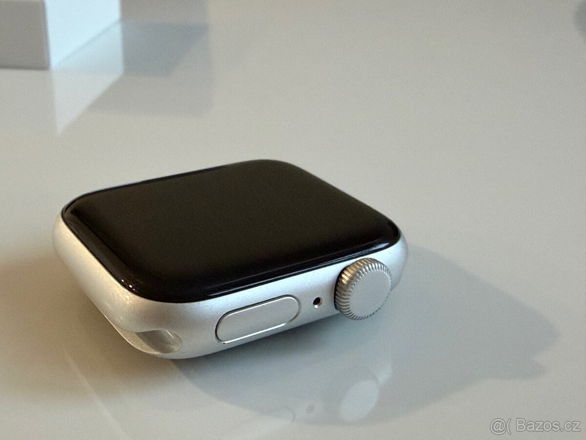 Apple Watch SE (1.gen) 40mm Silver - 4