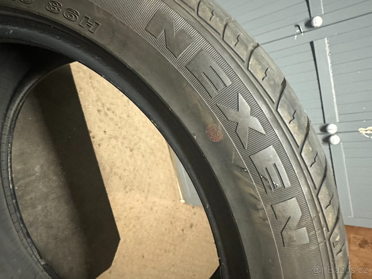 Prodám letní pneu NEXEN 215/45 R16 - 4