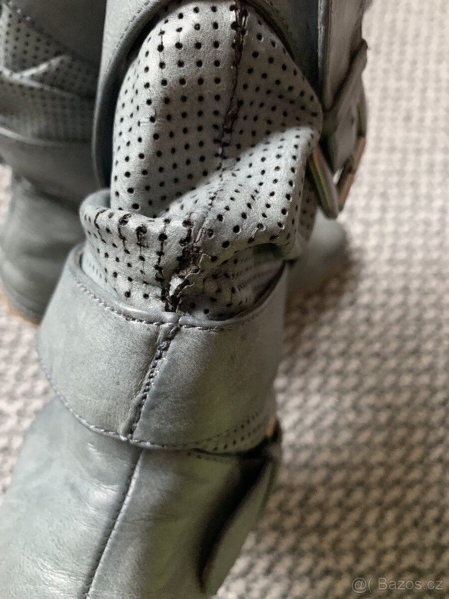 Kozačky vel. 37, zn. Graceland - 4