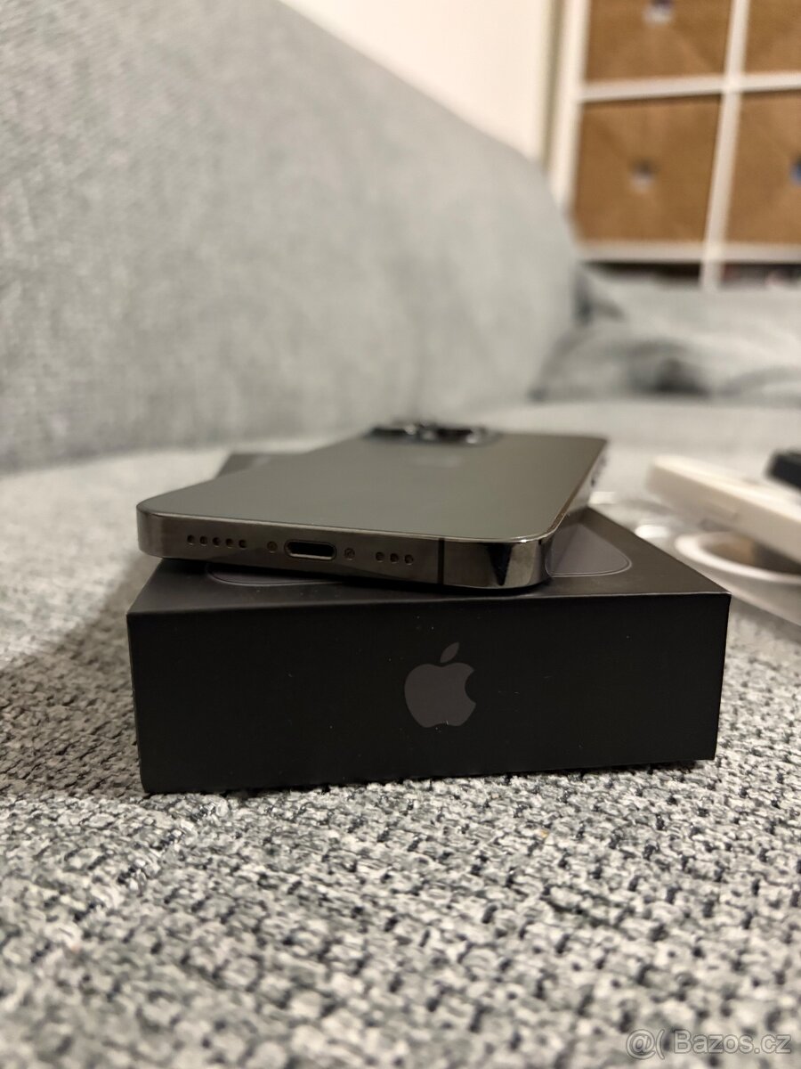 iPhone 13 Pro 128 GB – top stav, příslušenství - 4