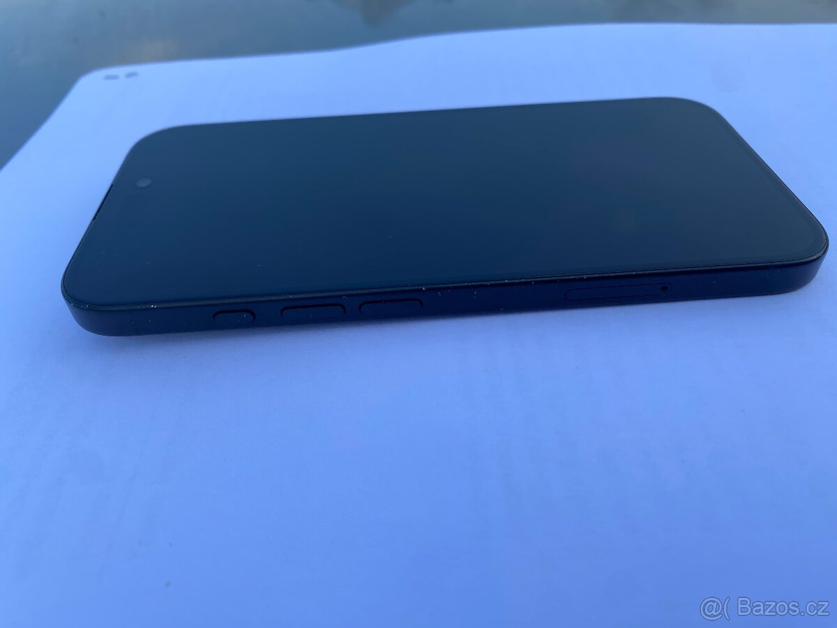 IPhone 16 bez přihlašovacích údajů - 4