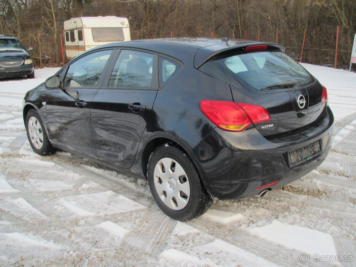 Opel Astra 2.0 CDTI - 4