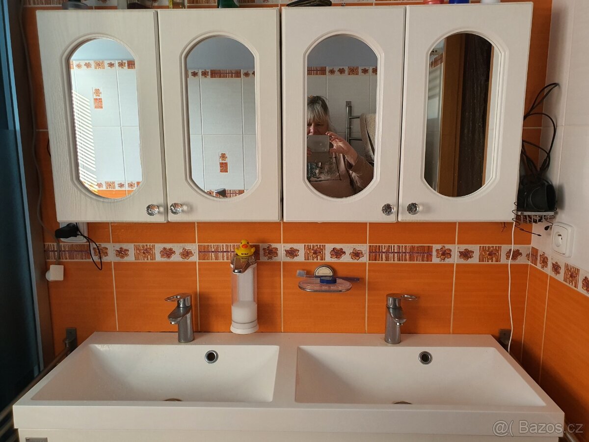 Prodam dvojumyvadlo se skrinkou+zrcadla - 4