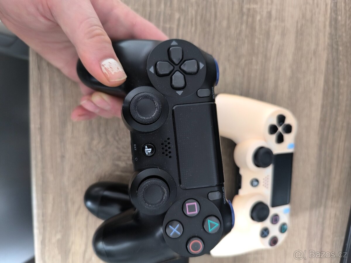 3x PS4 ovladač Ostrava - 4