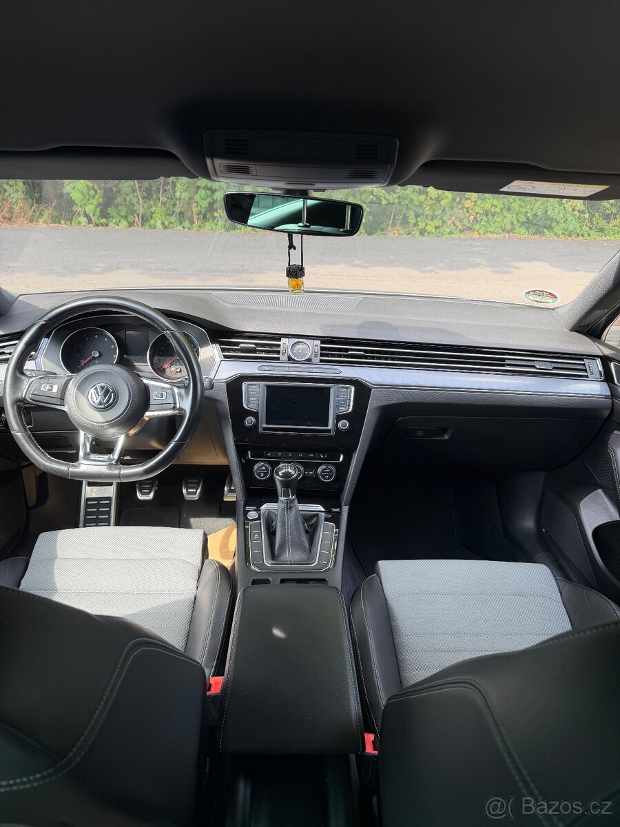 Volkswagen Passat R-line - 4