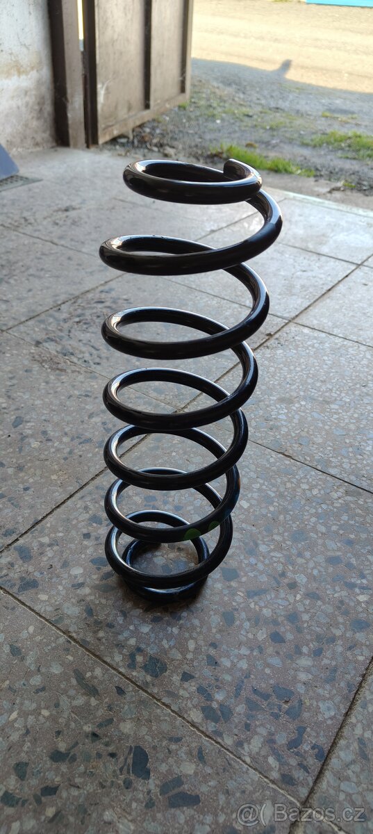 Škoda Fabia Combi II, zadní pružina - 4