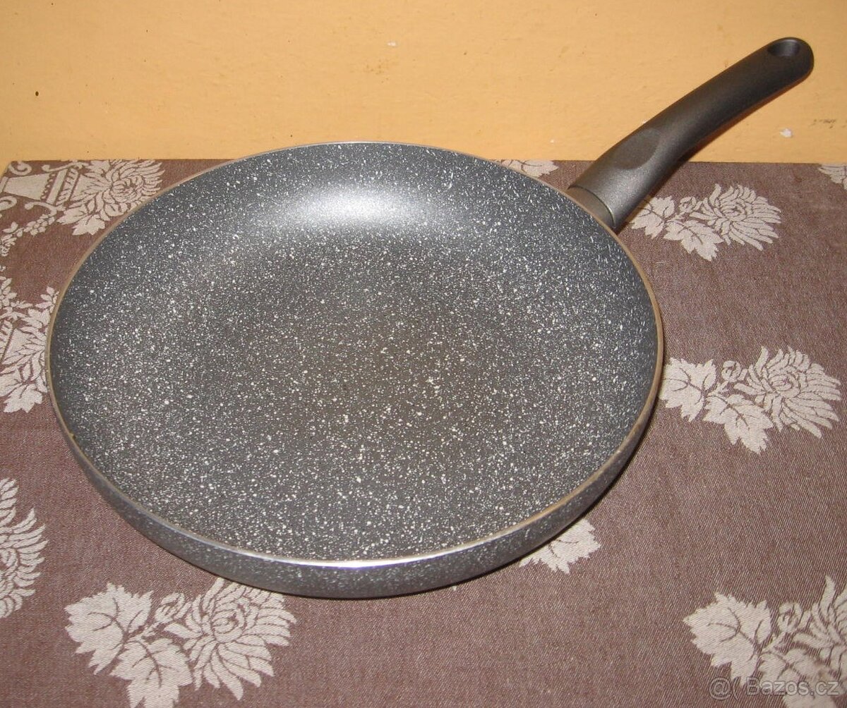 velký pekáč,velká pánev,zavařovací hlavy - 4