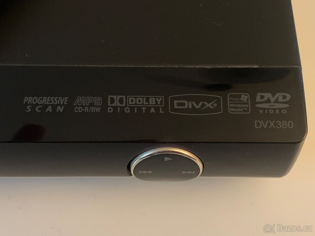 Videorekordér Funai, model 29D-864 a DVD přehrávač LG DVX 38 - 4