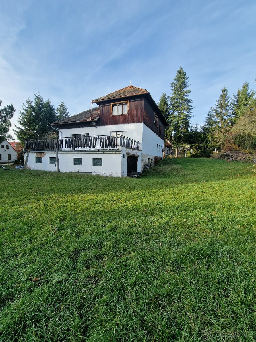 RD 5+1 ,POZEMEK 2000m², 2x garáž - 4