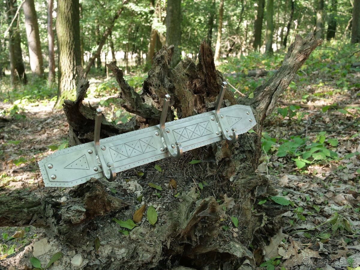 Kovaný věšák, nerezový věšák - 4