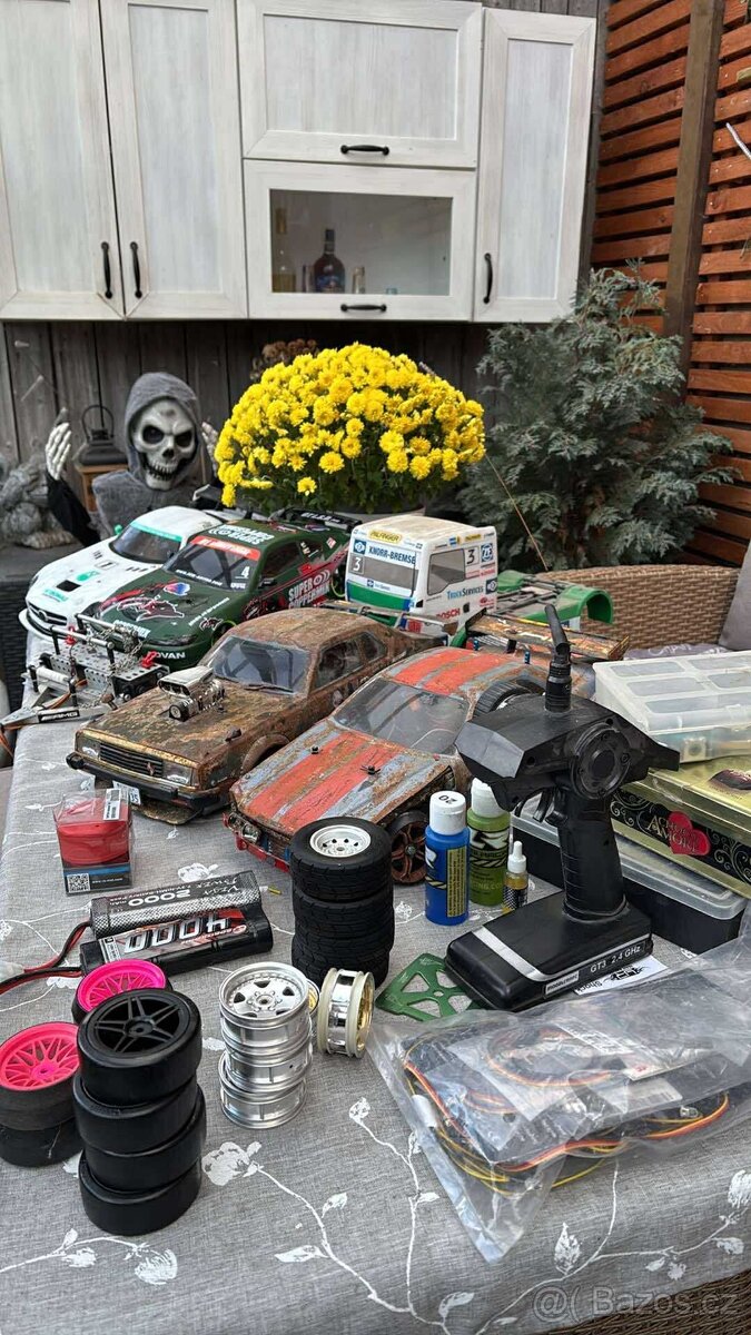 Prodám RC auta + spoustu náhradních dílů a doplňků - 4
