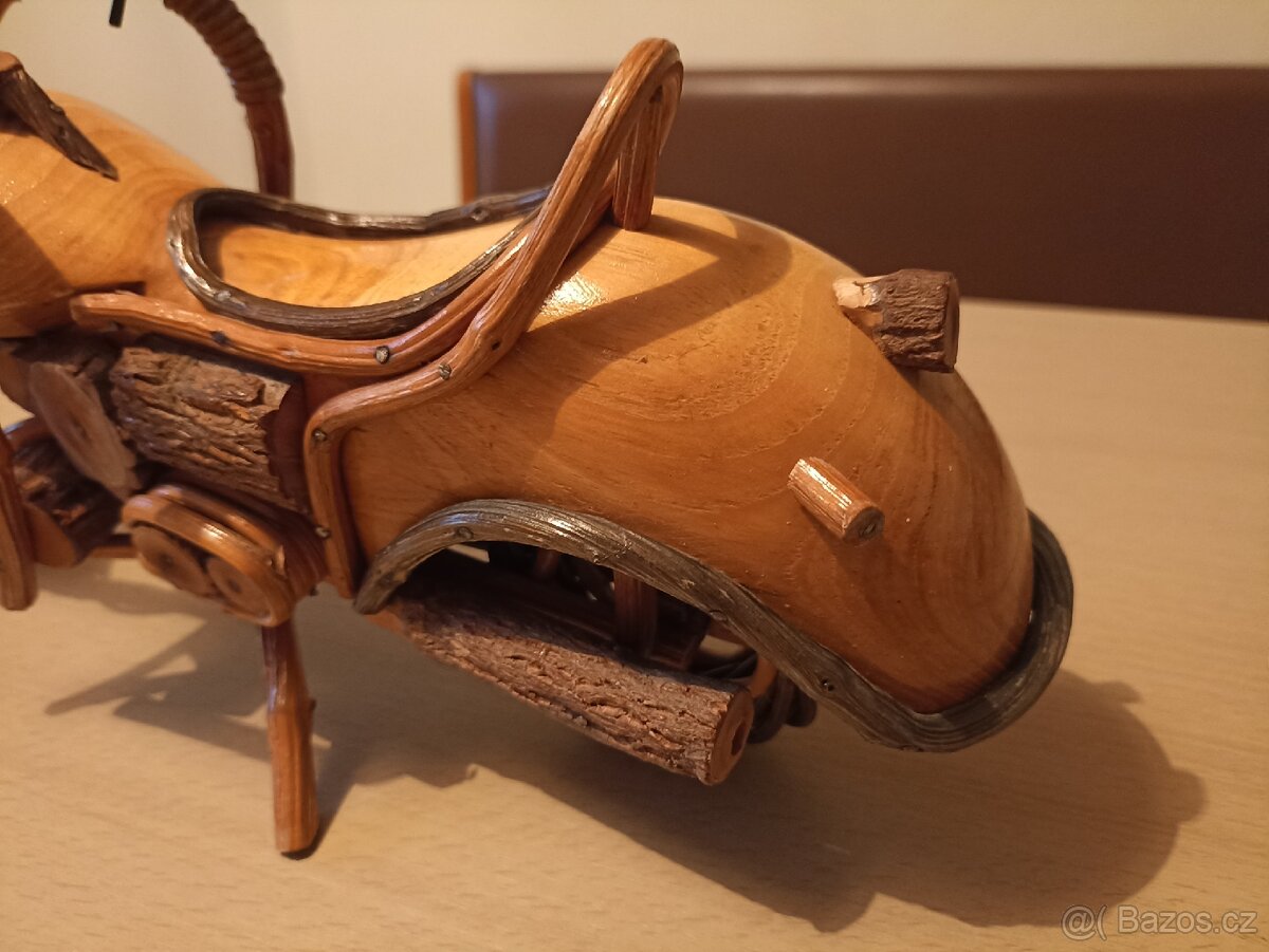 Dřevěný model motocyklu - 4
