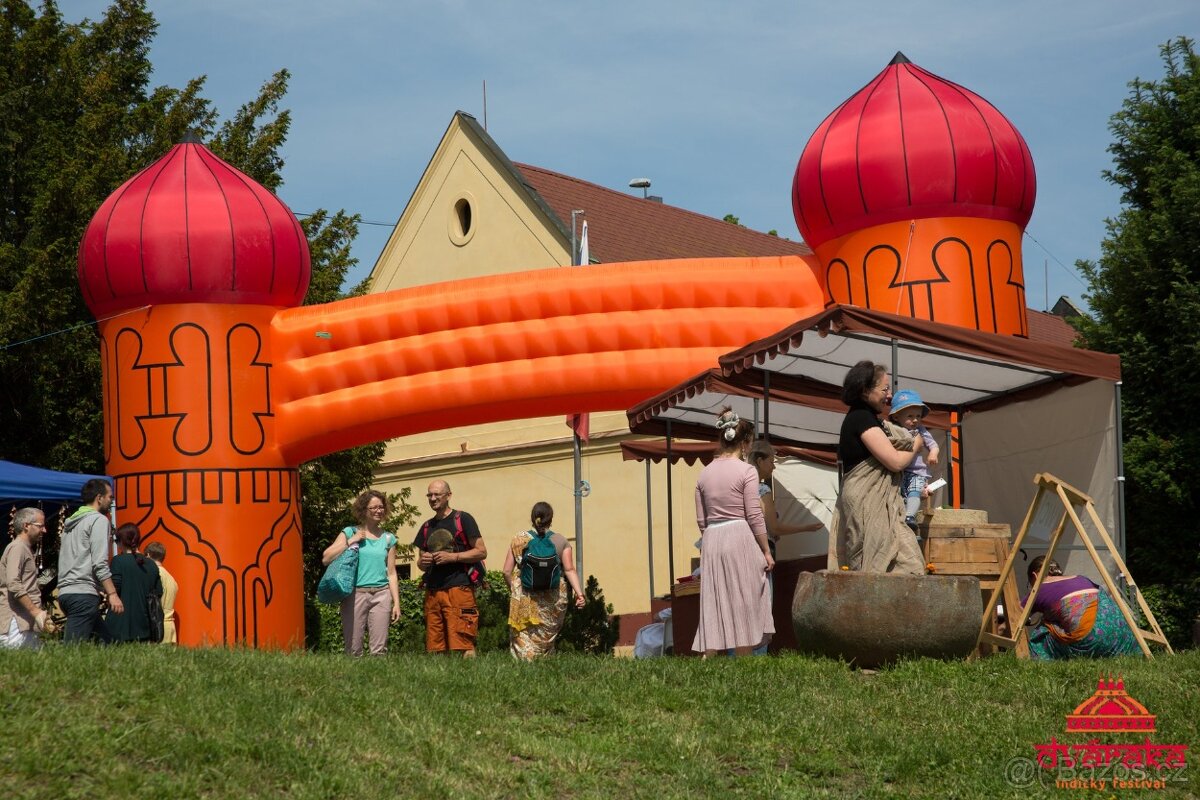 Prodám nafukovací bránu 10m x 6m - 4